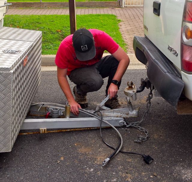 "Maybe I can just lift it on to the car?"
